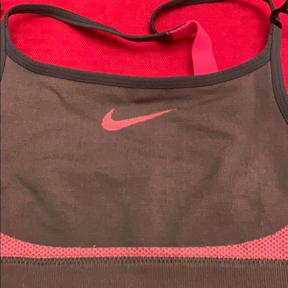 Sports bra